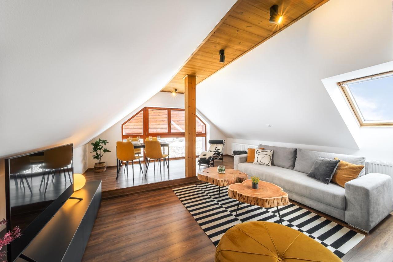 Cozy Mountain Attic Apartment In High Tatras Vel'ka Lomnica Luaran gambar