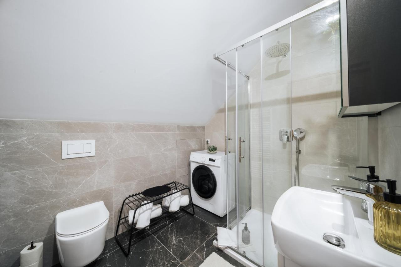 Cozy Mountain Attic Apartment In High Tatras Vel'ka Lomnica Luaran gambar