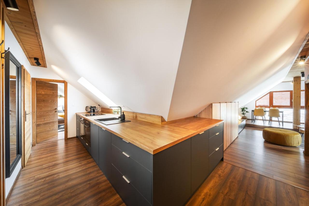 Cozy Mountain Attic Apartment In High Tatras Vel'ka Lomnica Luaran gambar