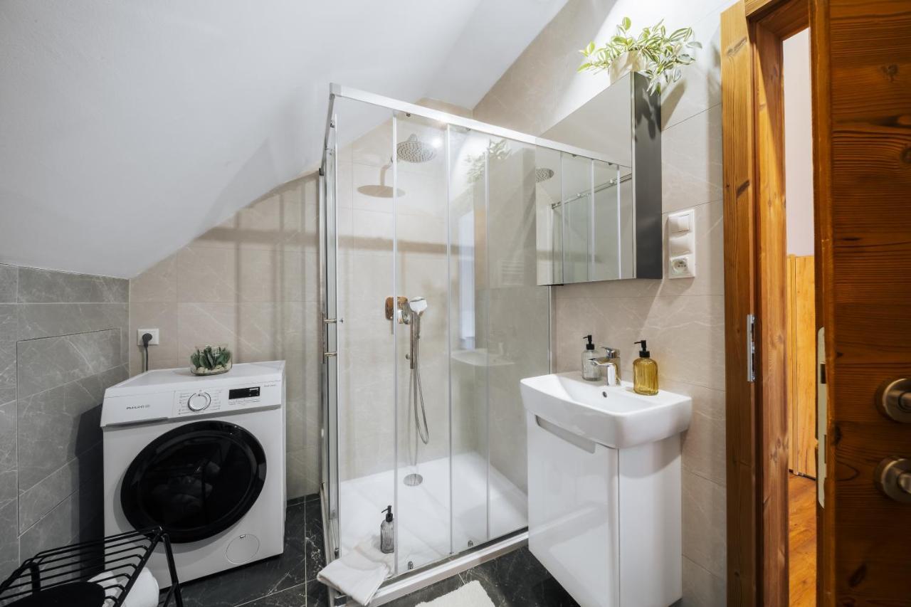 Cozy Mountain Attic Apartment In High Tatras Vel'ka Lomnica Luaran gambar